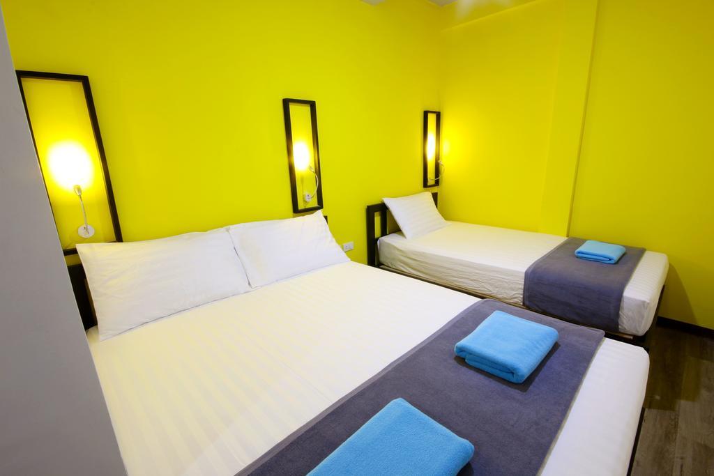 The Pillow Hostel Khaosan Банкок Стая снимка