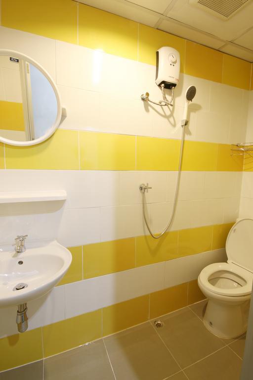 The Pillow Hostel Khaosan Банкок Стая снимка