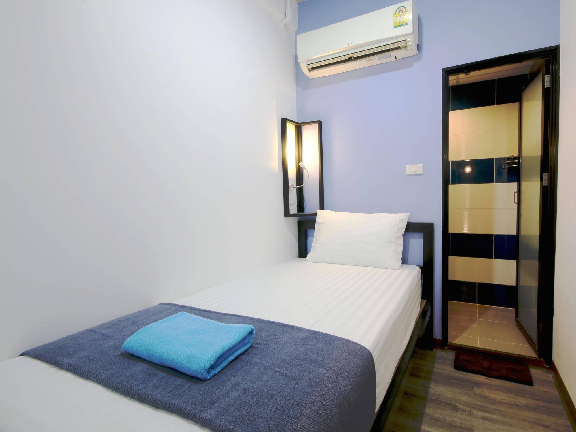The Pillow Hostel Khaosan Банкок Екстериор снимка