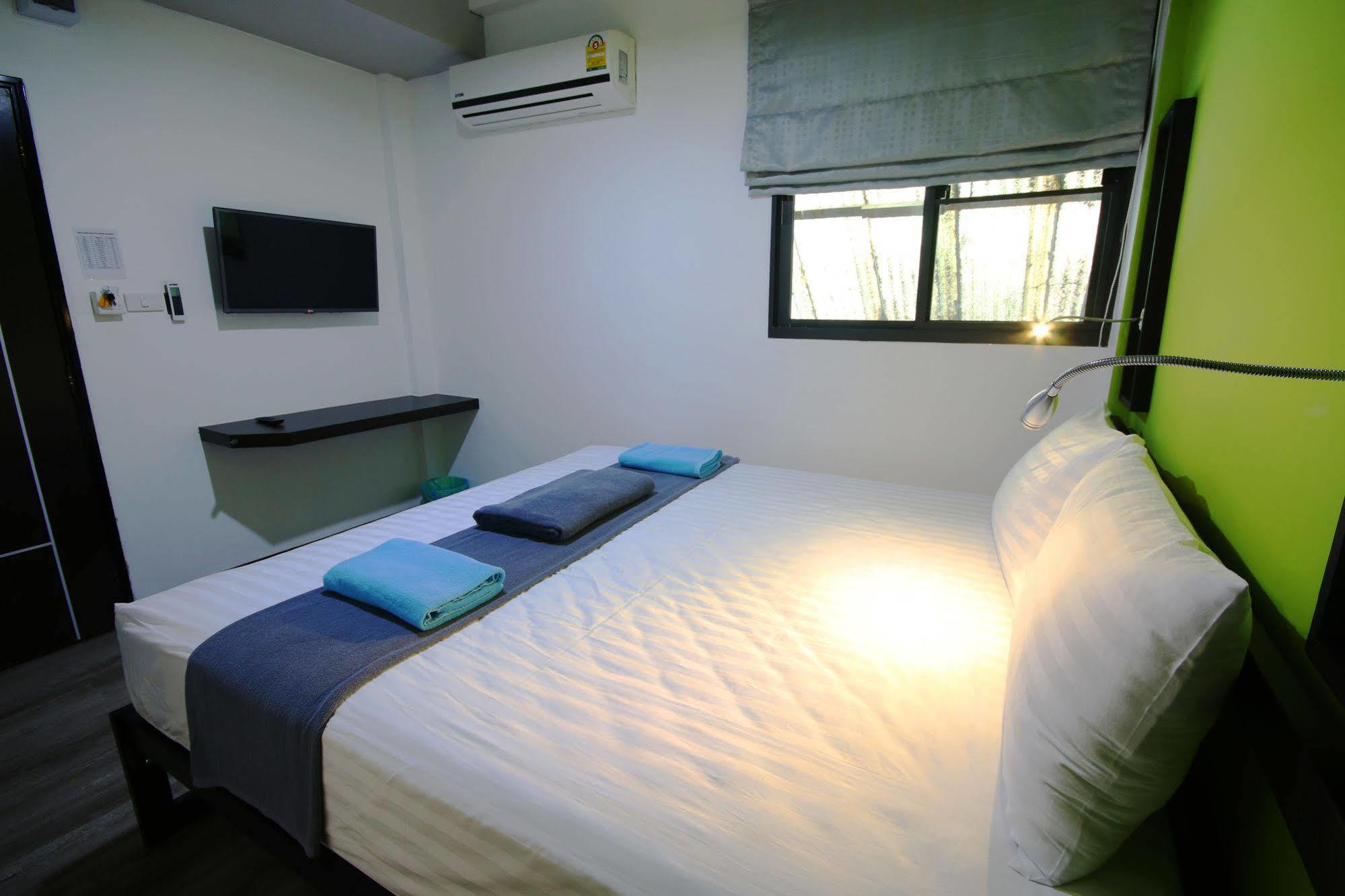 The Pillow Hostel Khaosan Банкок Екстериор снимка